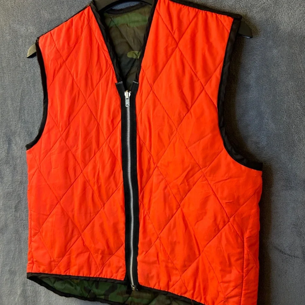 Vintage Reversible Camo Blaze Orange Mens Medium Quilted Hunting Vest USA Made